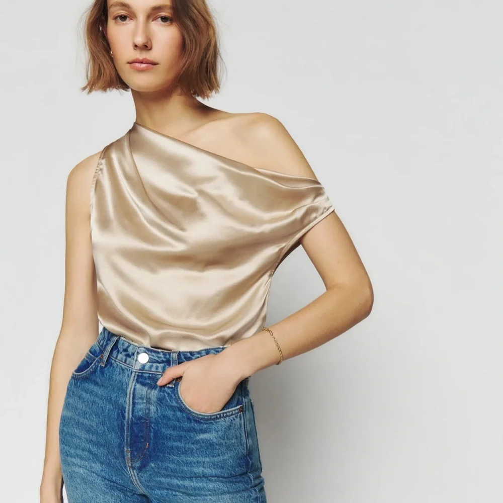 Reformation Annika Silk Top - Picture 2 of 3